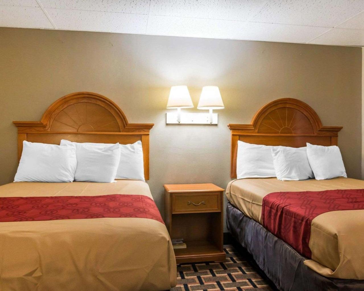 Econo Lodge New Paltz Esterno foto