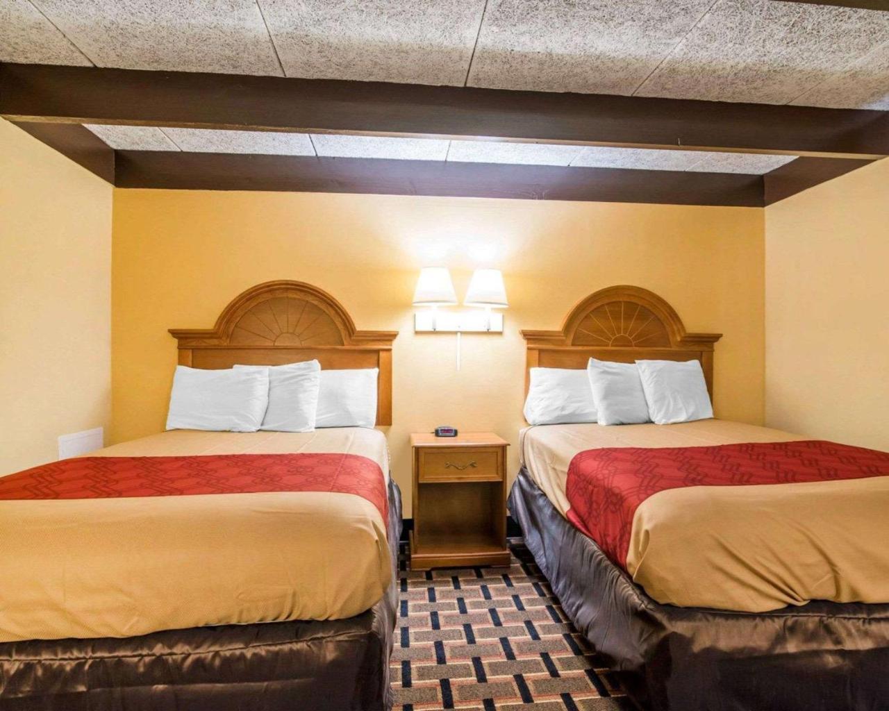 Econo Lodge New Paltz Esterno foto